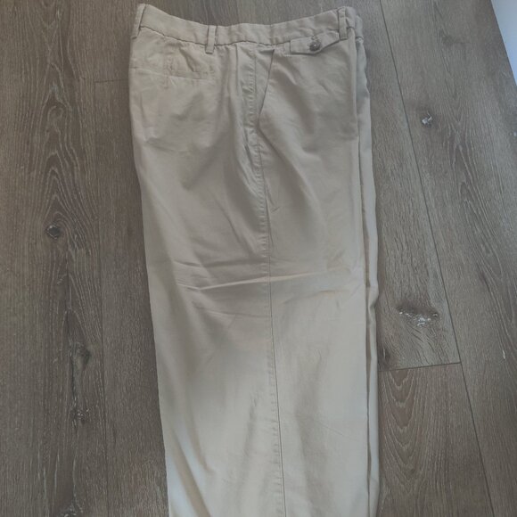 Banana Republic Women's Khaki Pants Beige Size 6P - Picture 2 of 7